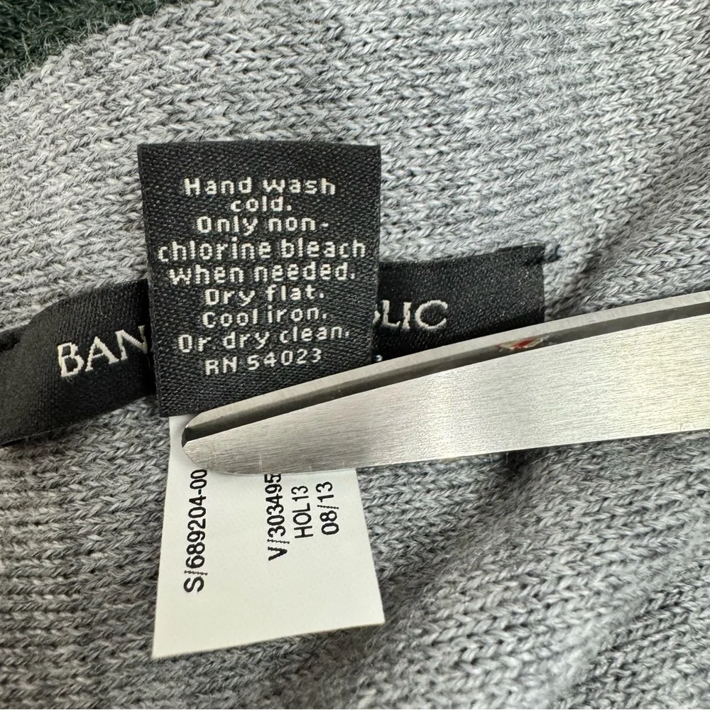 Banana Republic Green Gray Wool Blend Men’s‎ Rectangle Winter Scarf